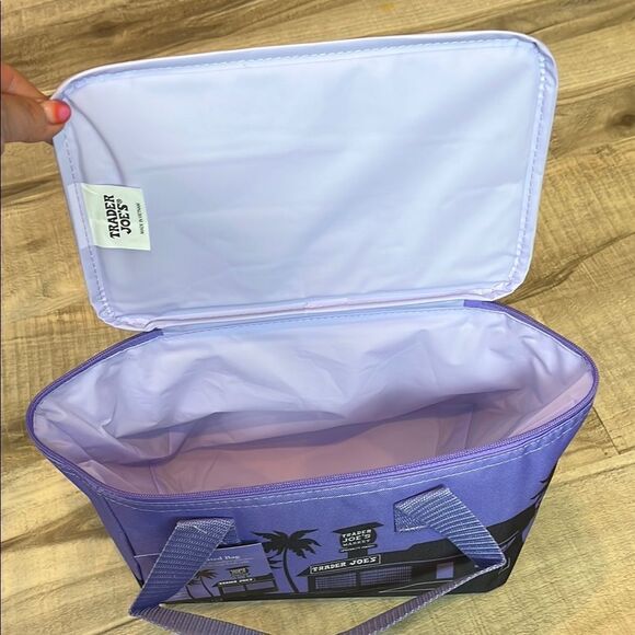 Trader Joe's Purple Lavender mini Insulated Lunch Bag - Picture 5 of 5